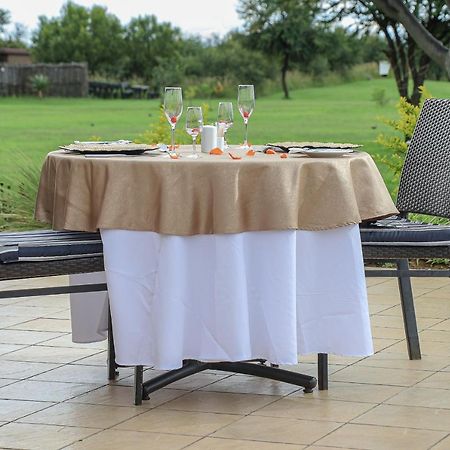 فندق رويال مارانغ Phokeng المظهر الخارجي الصورة A table with a tablecloth