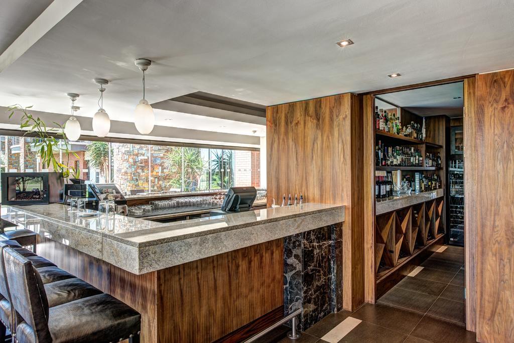 فندق رويال مارانغ Phokeng المظهر الخارجي الصورة The bar at the restaurant